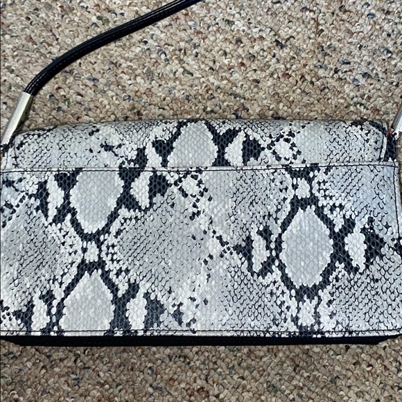 Nine West snakeskin purse - Picture 6 of 6